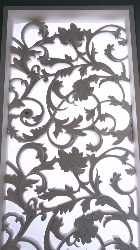 Pleksi Aydınlatmalı Desenli Panellerle Mekan Dekorasyonu
