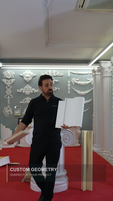 Farklı geometrilere sahip özel kesitli profiller yan yana tutuluyor