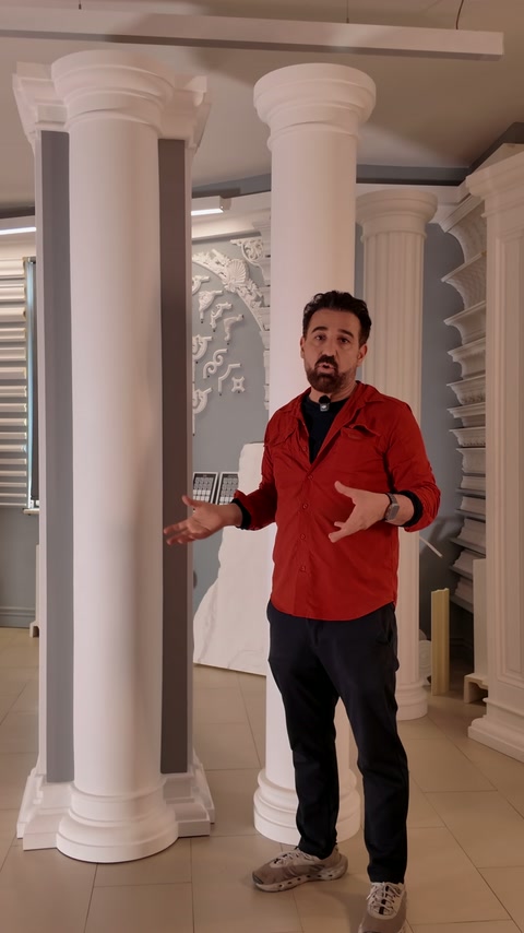 Dekoratif sütun kombinasyonlarının showroomdaki genel görünümü sunuluyor