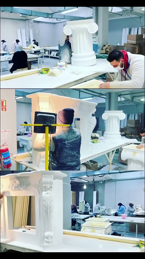 Atölyede yivli sütun ayağı ve kabartmalı çerçeve birlikte görülüyor
