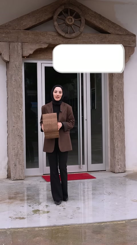 Sunucu bina girişinde dururken ekranda boş yazı kutusu beliriyor
