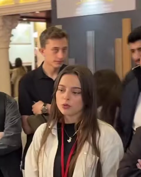 Klasik Sütunlu Fuar Tasarımı ile Zarif Mekânlar — 0:22