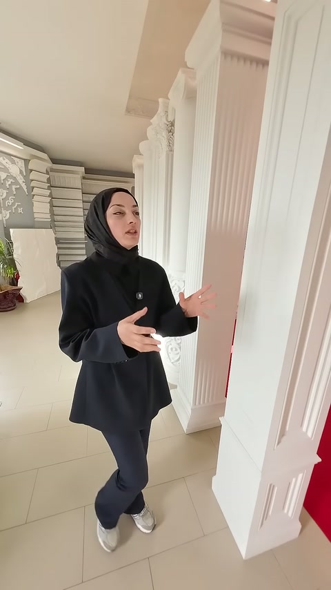 Sunucu, farklı genişlikteki pilaster ve sütun örneklerini karşılaştırıyor.