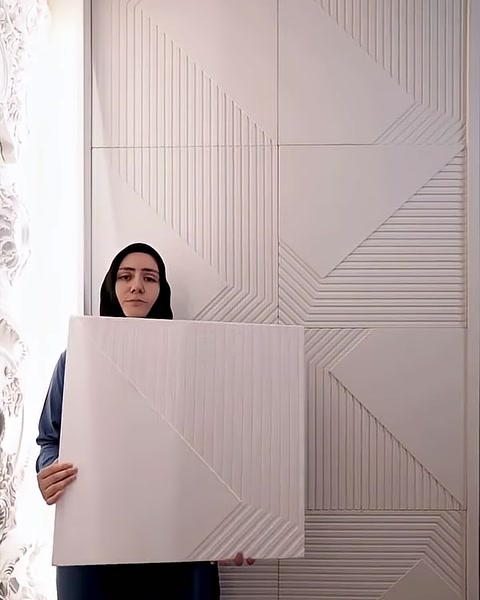 Kare biçimli geometrik panelin simetrik desen düzeni