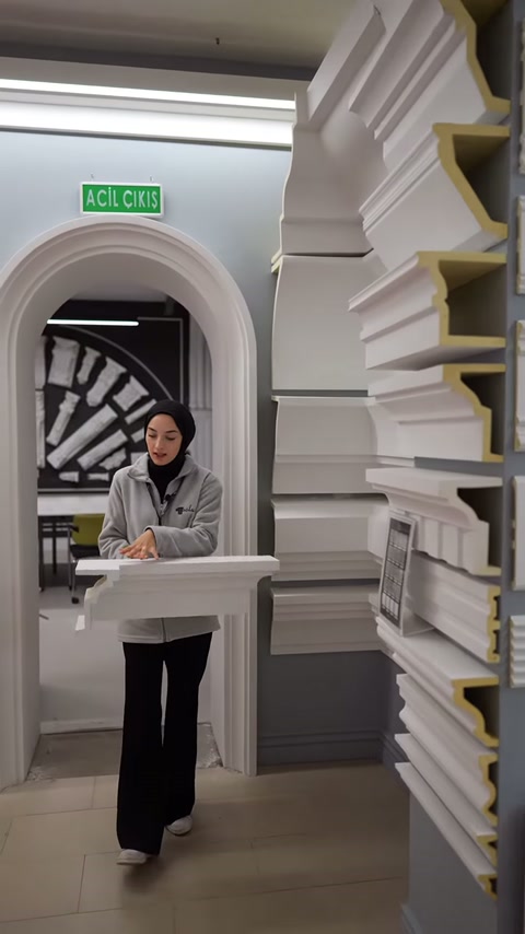 Kemerli geçit önünde yatay saçak silmesi örneği sunuluyor.