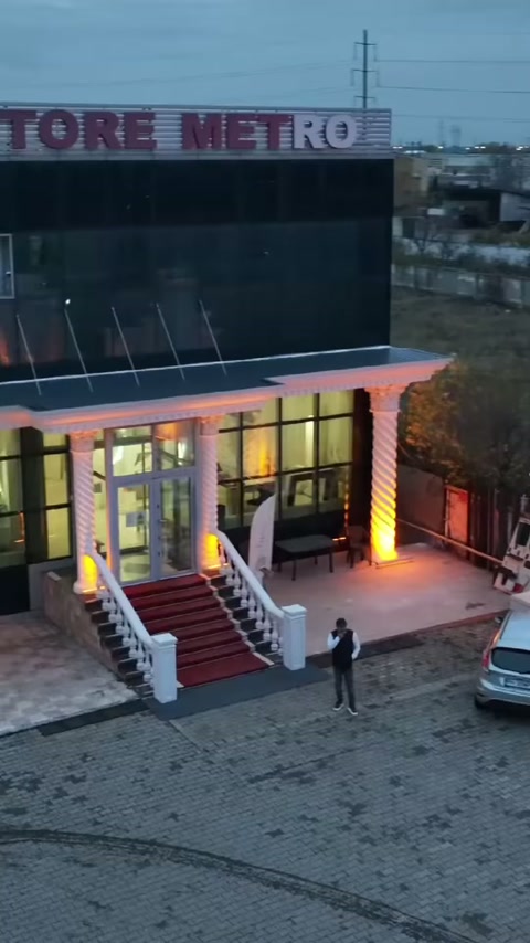 Giriş Kapısı Tasarımları: Estetik ve Dayanıklı Dekoratif Çözümler
