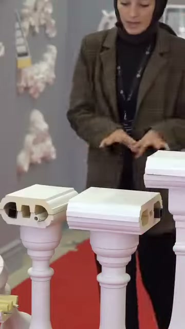 Sunucu tamamlanmış üst profillerin yüzeylerini yan yana gösteriyor.