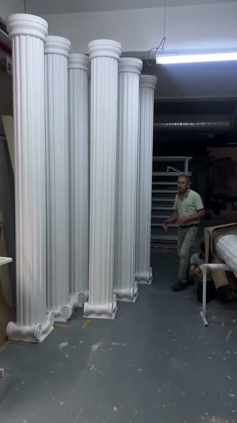 Klasik sütun modellerinin başlık ve kaide detayları birlikte sunuluyor