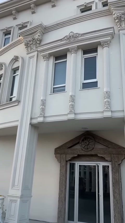Polure Poliüretan Sütun Başlıklarıyla Modern ve Klasik Mimari Dokunuşlar