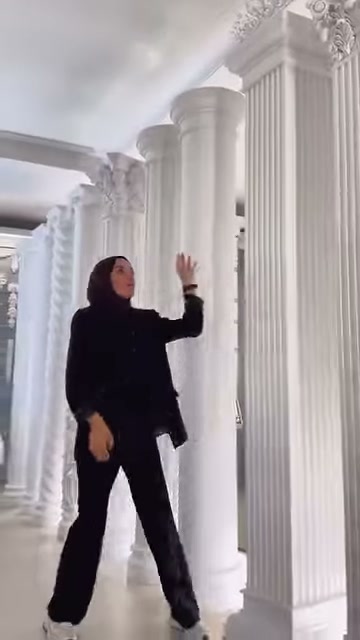 Kare başlıklı uzun sütun ile yuvarlak modeller birlikte tanıtılıyor.