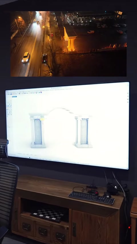 Ekranda iki farklı dekoratif sütun modelinin teknik görünümü yer alıyor.